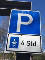 Bild "Kontakt:schild-parkplatz-jahrhunderthalle.jpg"